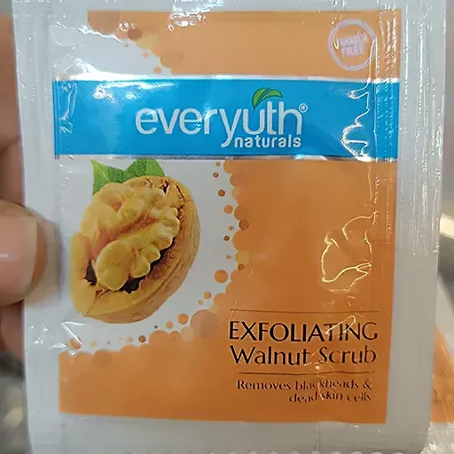 Everyuth Walnut Scrub